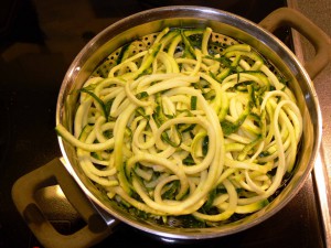 Die fertigen Zucchini-Streifen