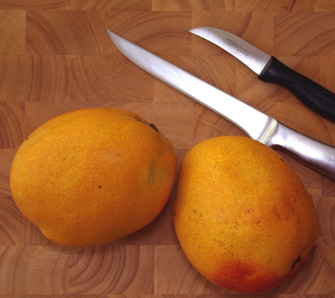 Mango und Messer