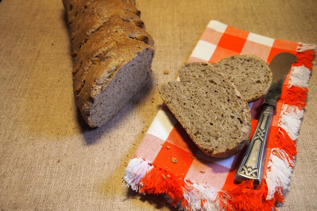 Dinkel - Quinoa - Kamut Brot - Köstliche Welt